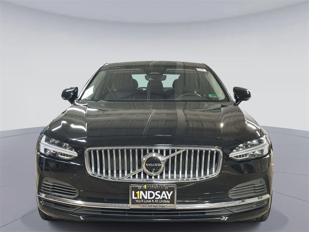 Used 2025 Volvo S90 T8 Plus image 5