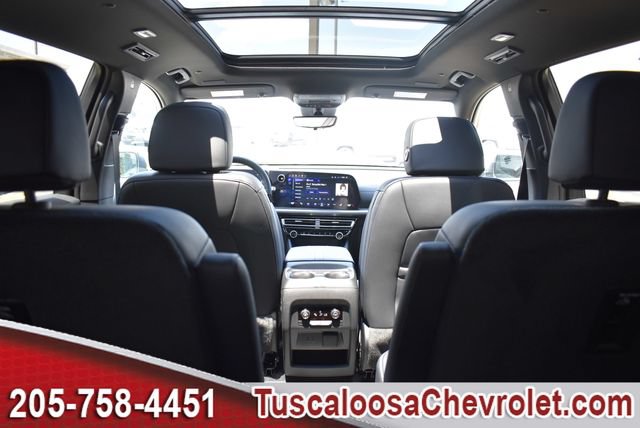 New 2027 Chevrolet Traverse LT w/ Sun and Wheel Package FWD image 11
