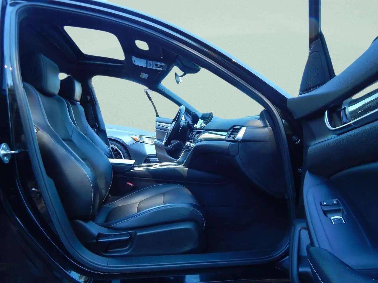 Used 2018 Honda Accord Sport image 43