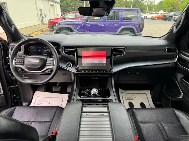 Used 2024 Jeep Wagoneer Series II AWD/4WD image 2