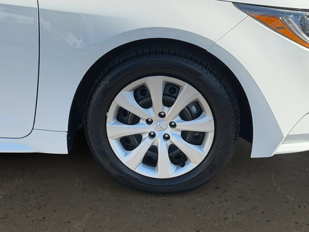 Used 2025 Toyota Corolla LE FWD image 10