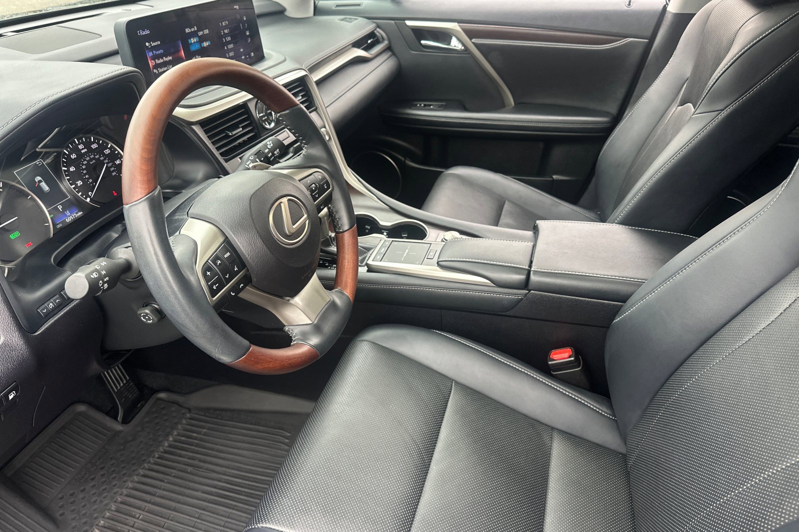 Used 2021 Lexus RX 450h AWD w/ Premium Package image 10