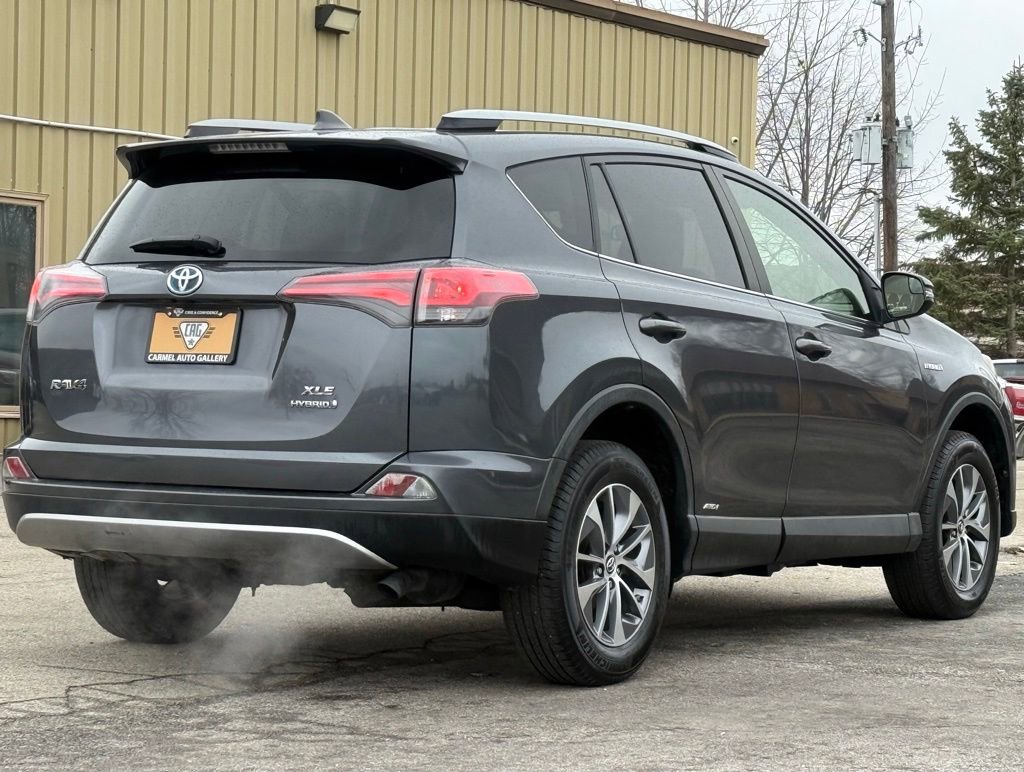 Used 2018 Toyota RAV4 XLE image 6