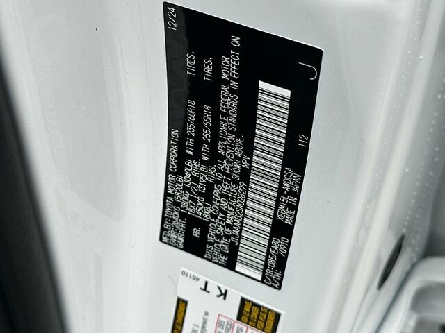 Used 2025 Lexus RZ 450e w/ Accessory Package (2T) image 35