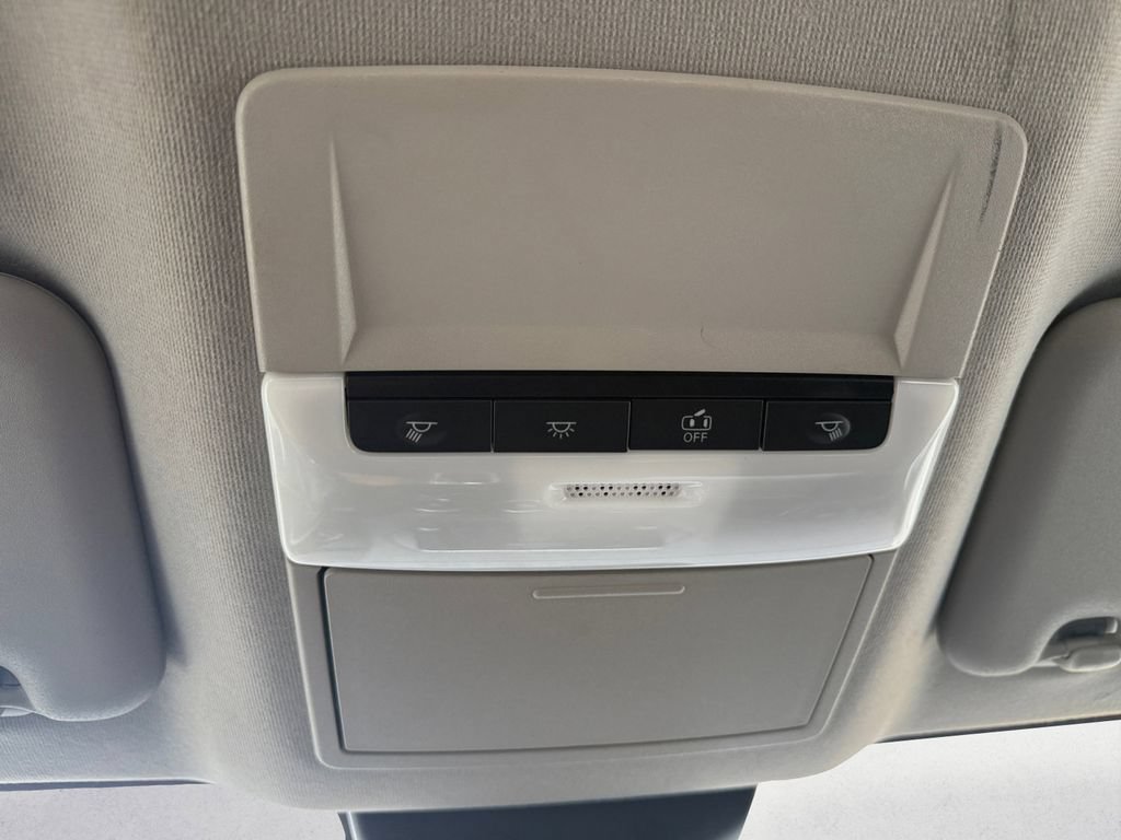 Used 2024 Nissan Sentra SV FWD image 25