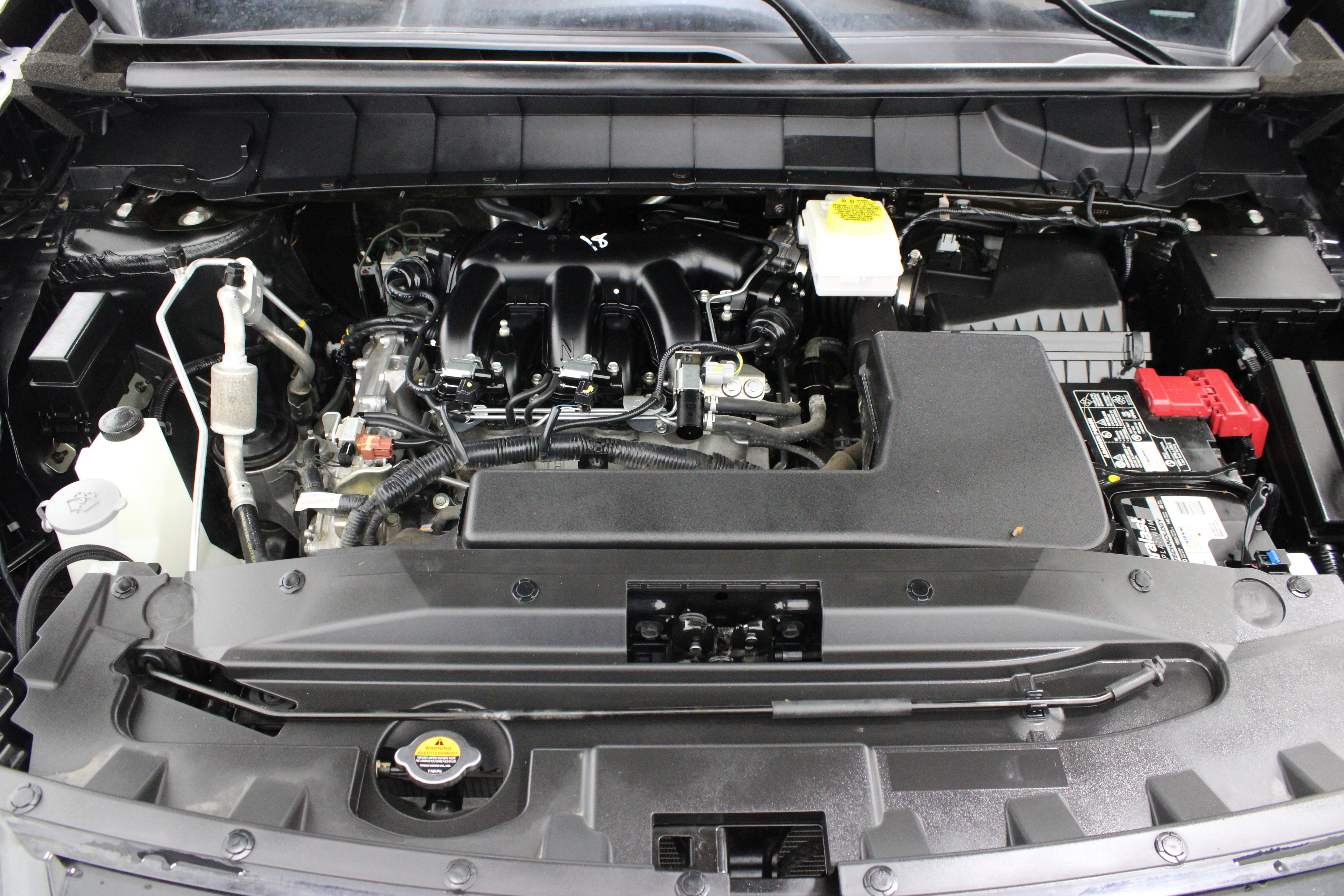 Used 2024 Nissan Pathfinder S FWD image 38