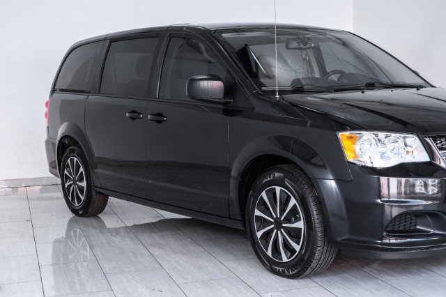 Used 2018 Dodge Grand Caravan SE w/ UConnect Hands-Free Group FWD image 52