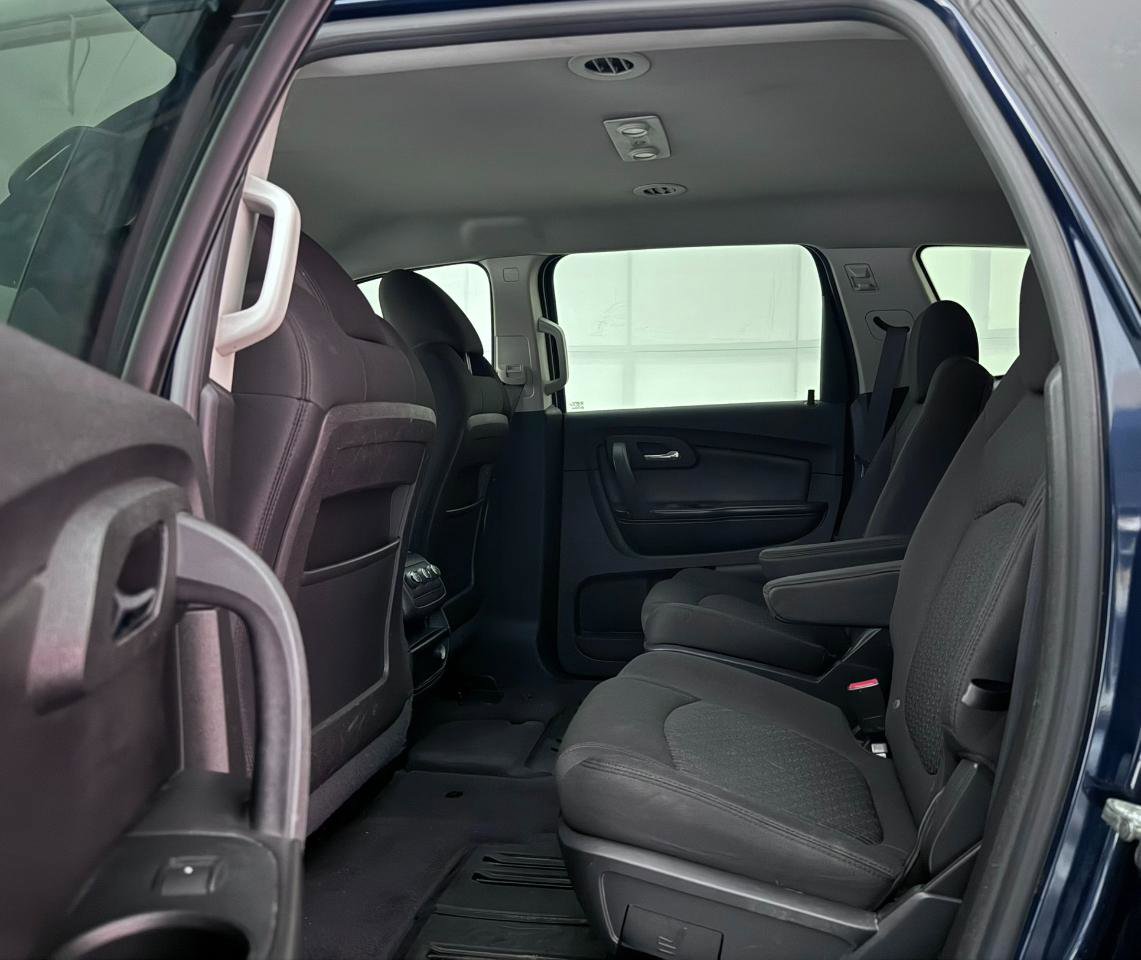 Used 2010 Chevrolet Traverse LT w/ Personal Connectivity Package FWD image 22