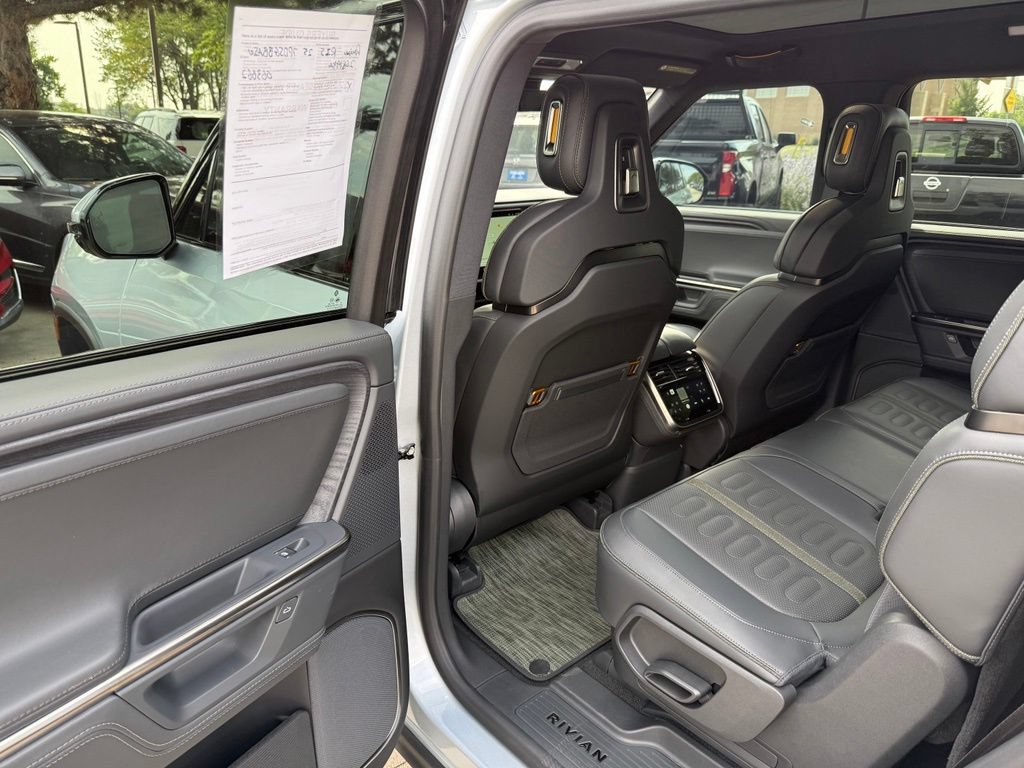 Used 2025 Rivian R1S Adventure AWD/4WD image 15