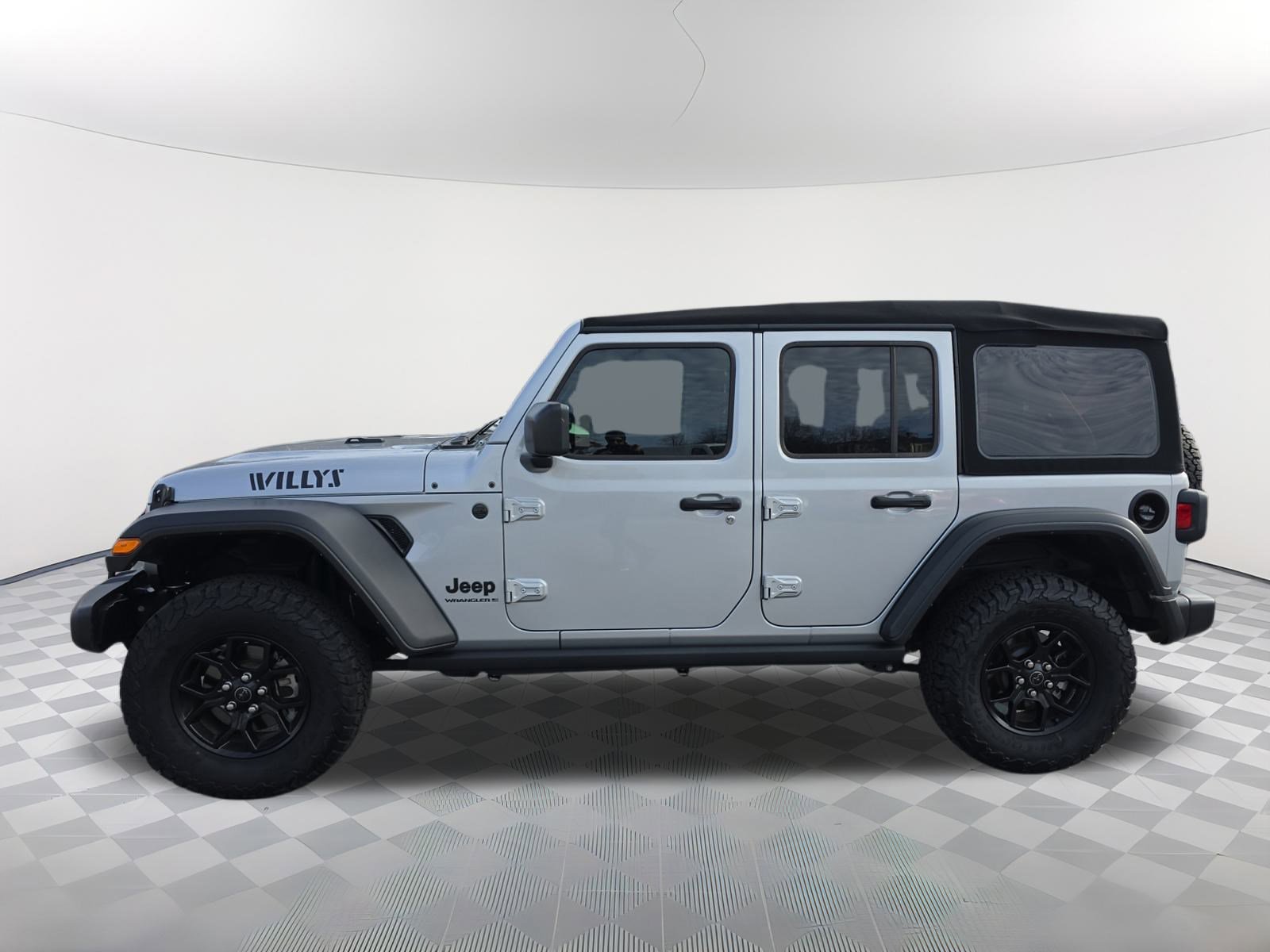 Used 2024 Jeep Wrangler Willys image 10