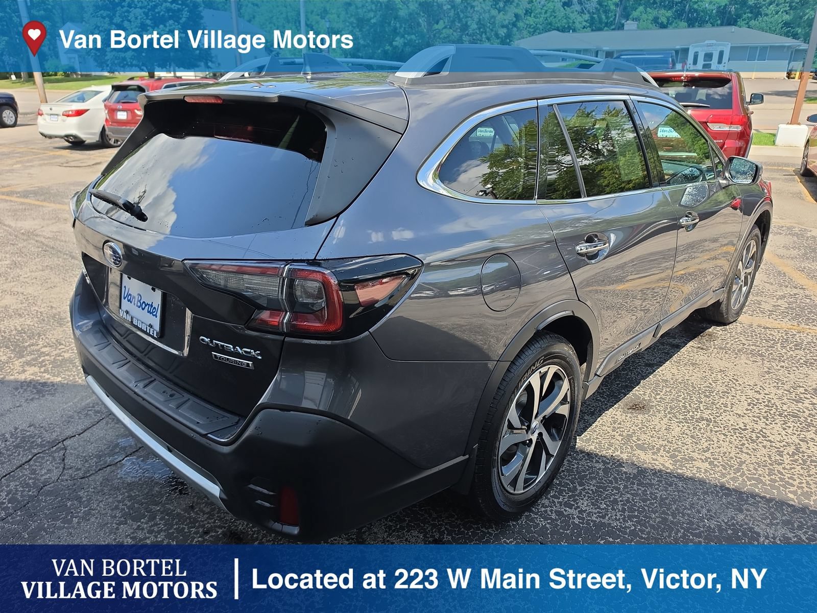 Used 2020 Subaru Outback Touring AWD/4WD image 5