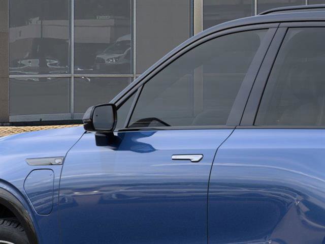 New 2026 Cadillac Vistiq Sport w/ LPO, Floor Liner Package image 12