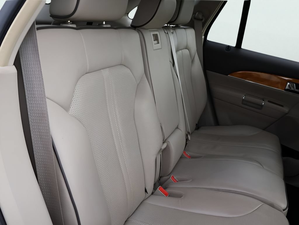 Used 2011 Lincoln MKX 2WD w/ 102A Rapid Spec Order Code image 13