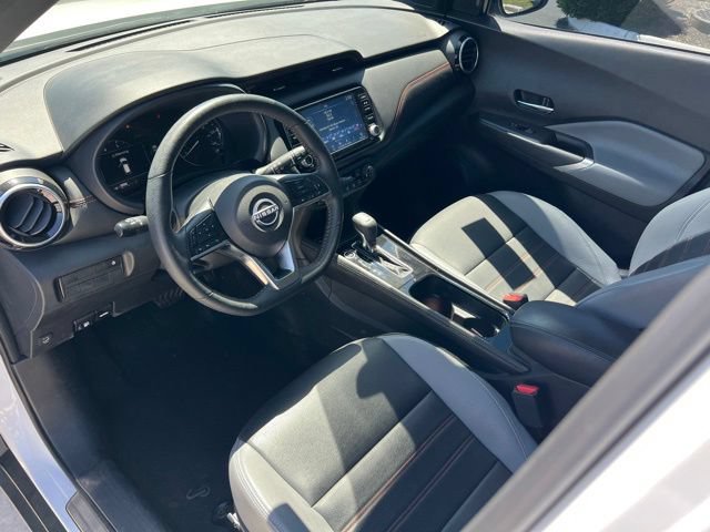 Used 2023 Nissan Kicks SR w/ SR Premium Package FWD image 16