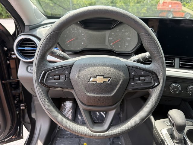 New 2026 Chevrolet Trax LS w/ LS Convenience Package FWD image 27