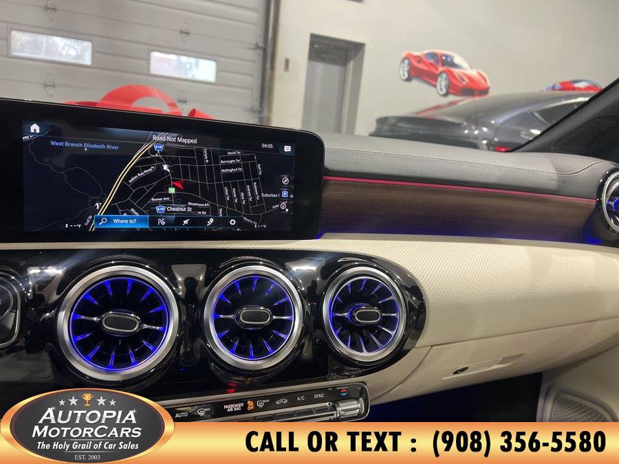 Used 2023 Mercedes-Benz CLA 250 4MATIC image 31