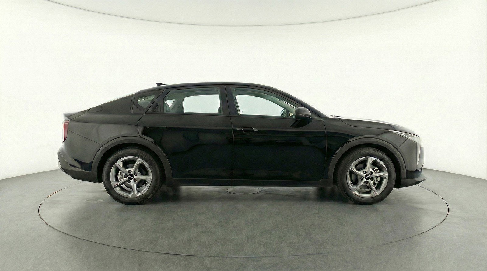 Used 2025 Kia K4 FWD image 11