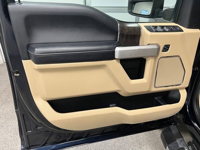 Used 2021 Ford F250 Lariat w/ Lariat Ultimate Package AWD/4WD image 23