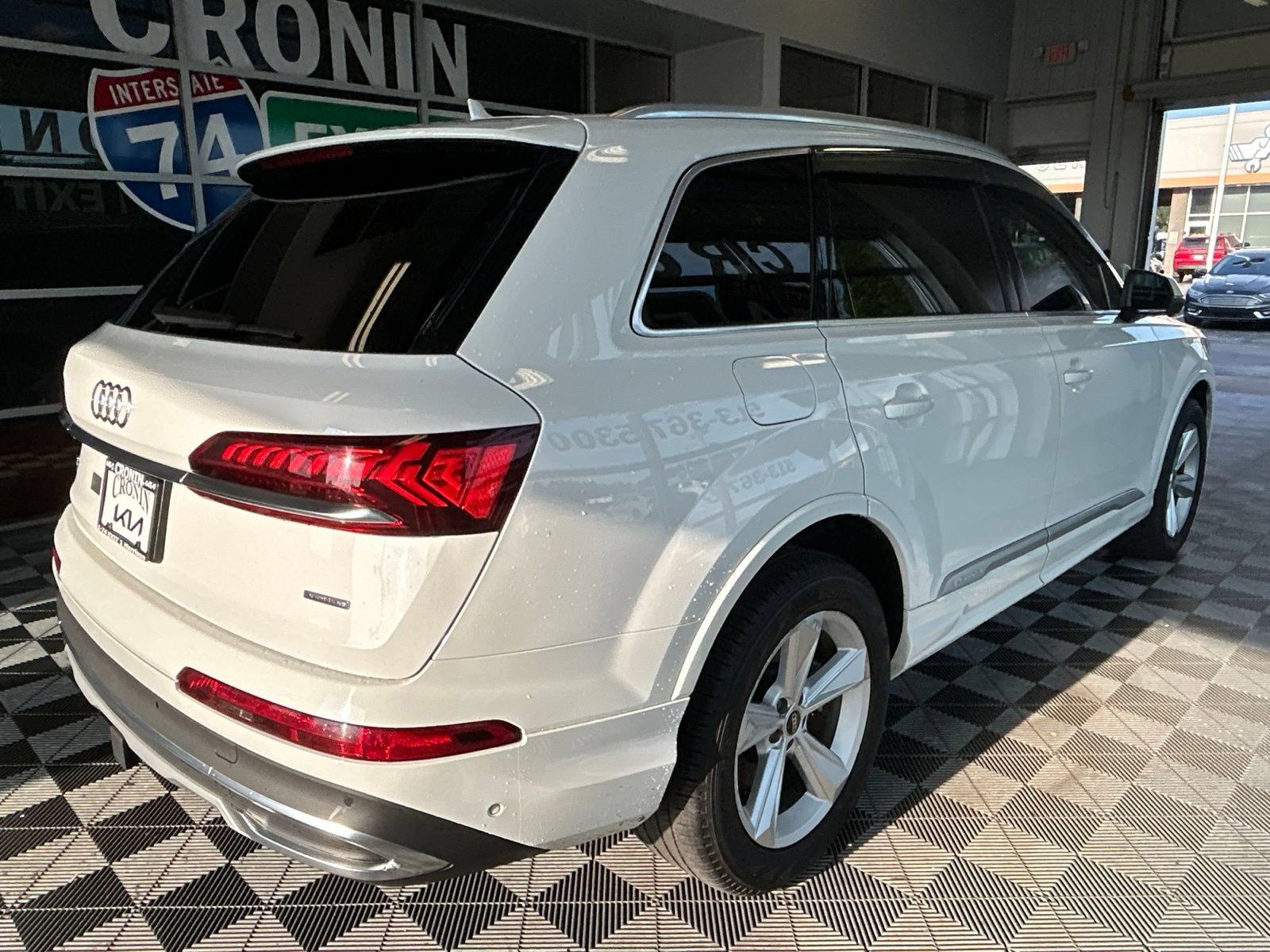 Used 2021 Audi Q7 3.0T Premium AWD/4WD image 6