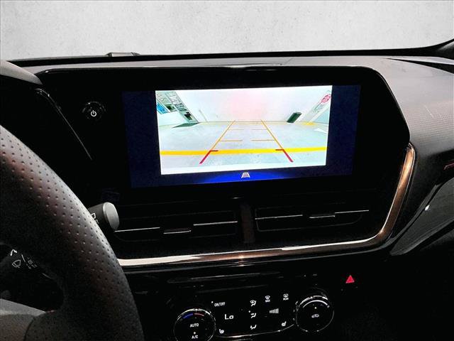 Used 2026 Chevrolet Trax RS FWD image 23
