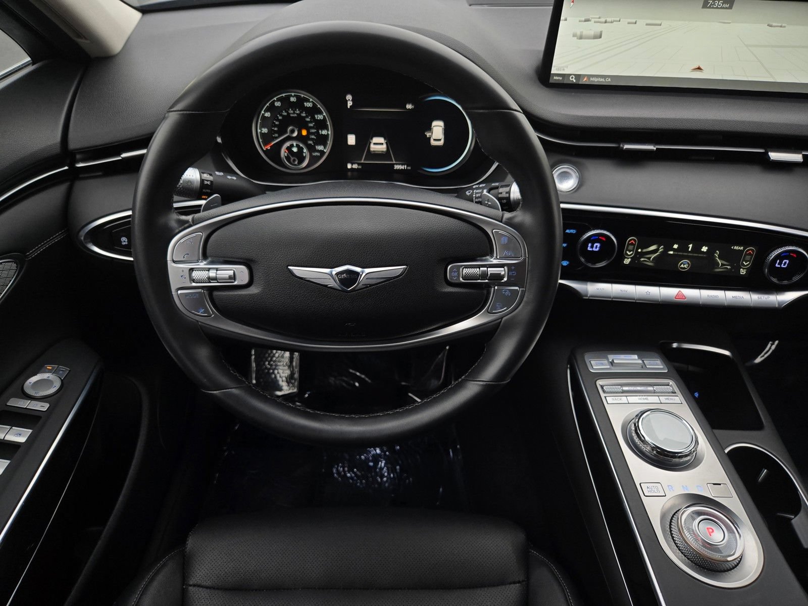 Used 2025 Genesis GV70 2.5T AWD/4WD image 12