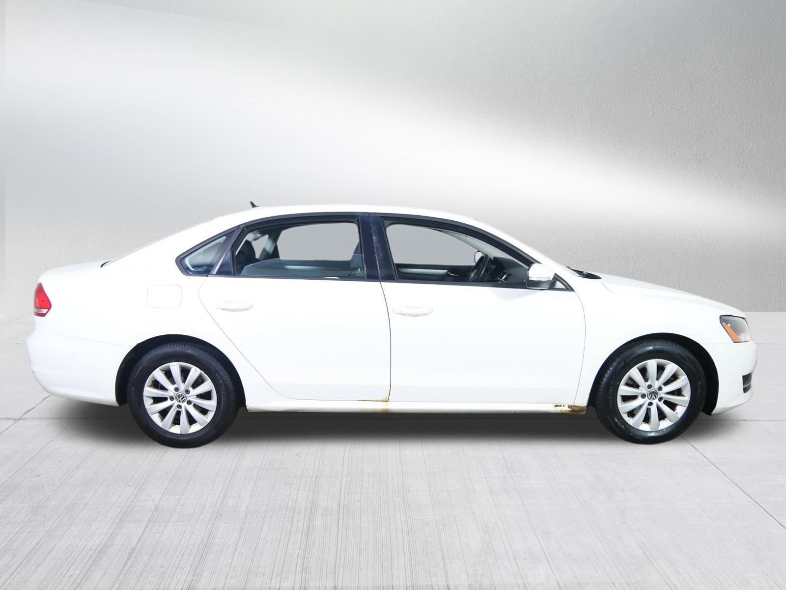 Used 2013 Volkswagen Passat 2.5 S FWD image 8
