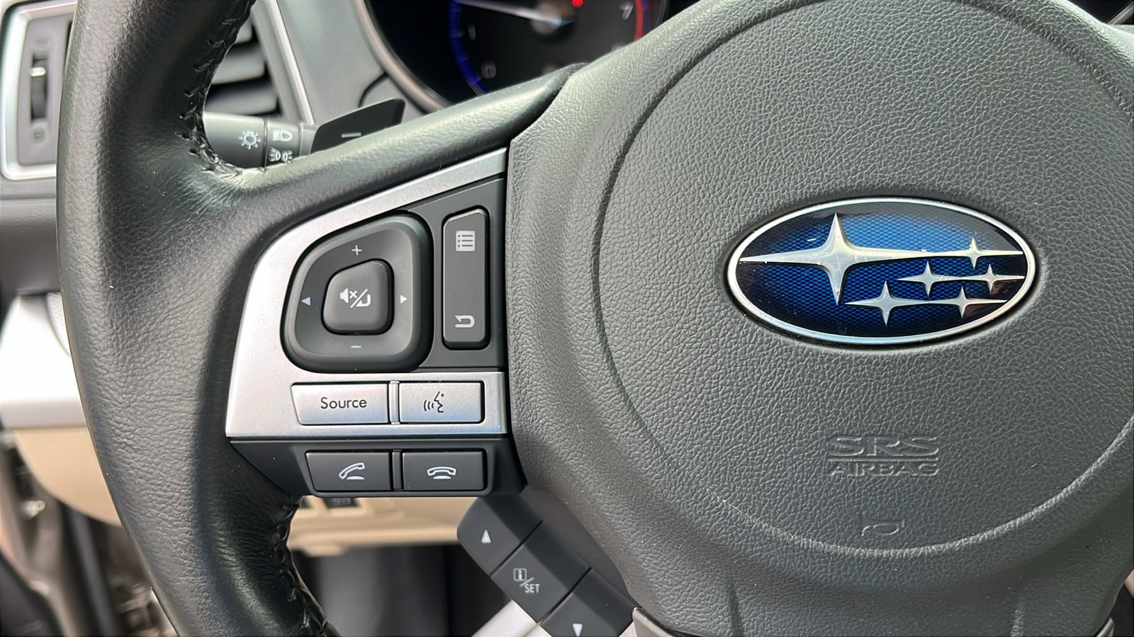 Used 2016 Subaru Legacy 2.5i Premium AWD/4WD image 14