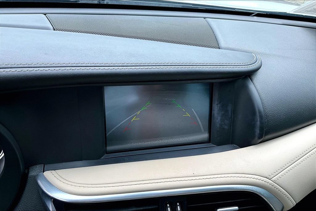 Used 2018 INFINITI QX30 Premium w/ Navigation Package FWD image 32