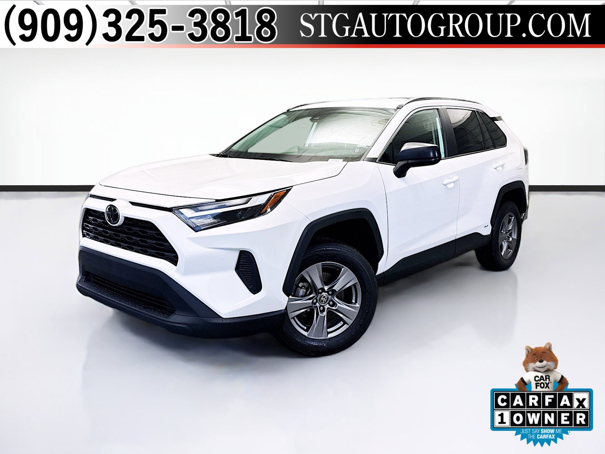 Used 2025 Toyota RAV4 LE image 1