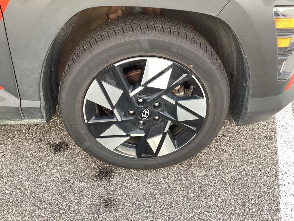 Used 2025 Hyundai Kona SEL FWD image 9