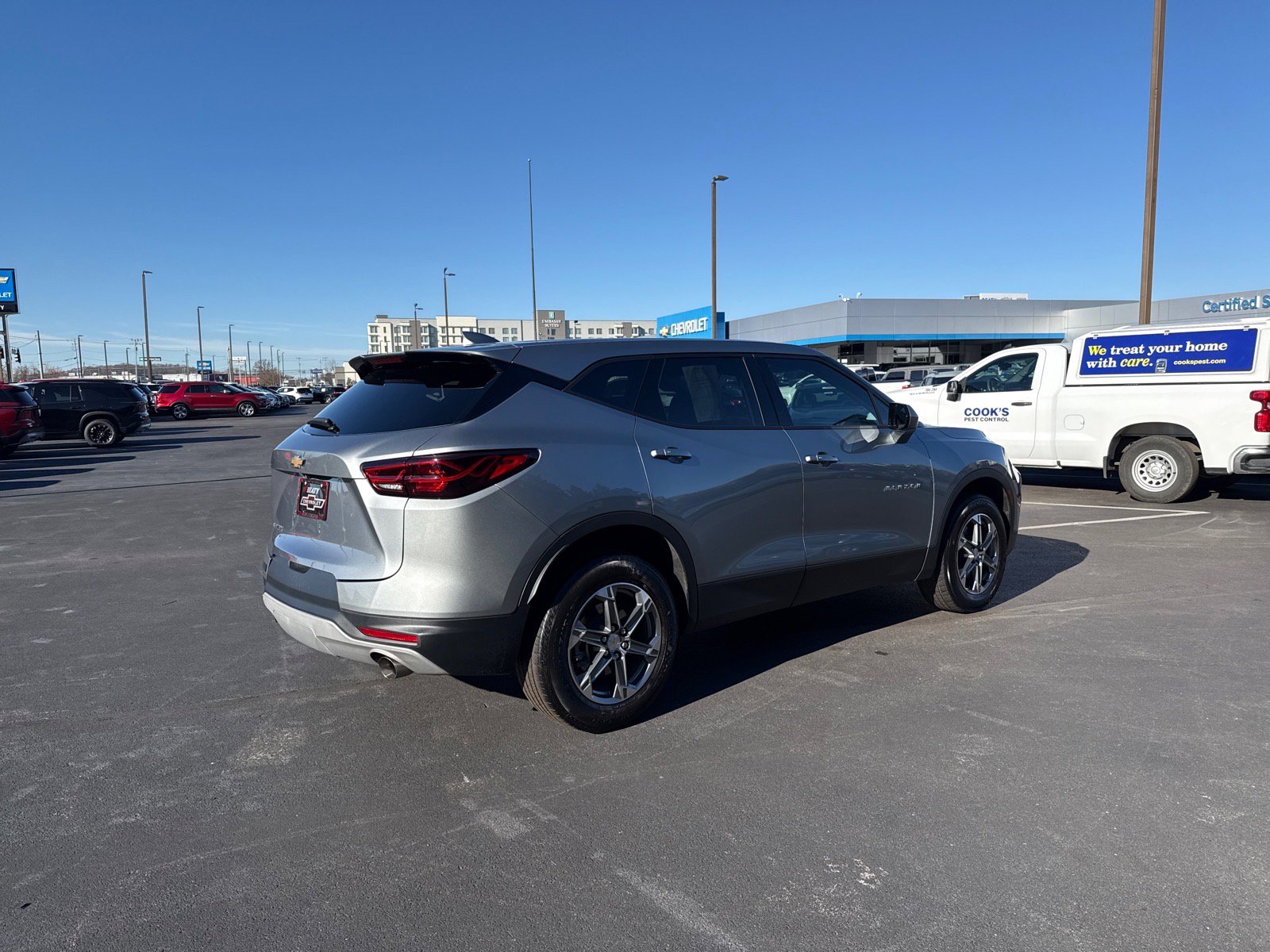 Used 2024 Chevrolet Blazer LT FWD image 3