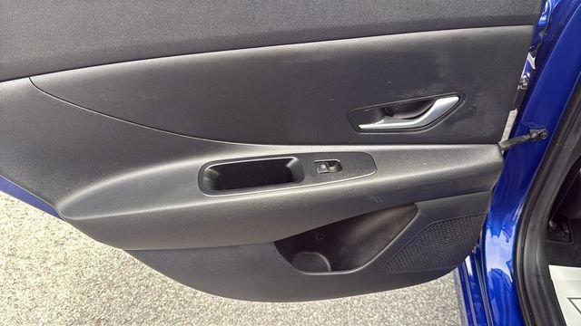 Used 2023 Hyundai Elantra SEL FWD image 24