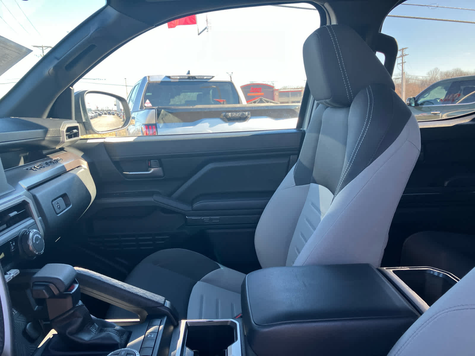 Used 2024 Toyota Tacoma TRD Off-Road image 10