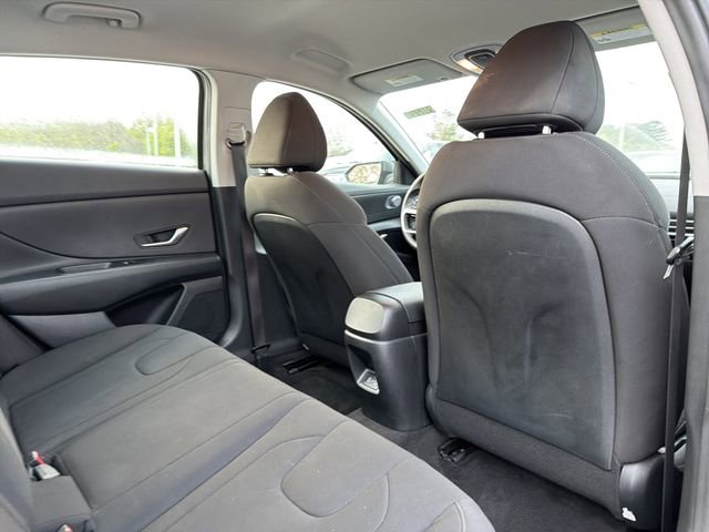 Used 2024 Hyundai Elantra SEL image 16