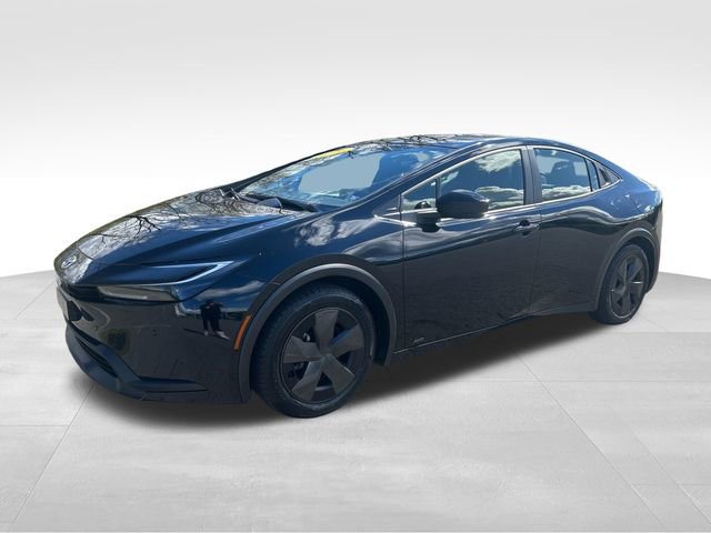 Used 2026 Toyota Prius LE image 1