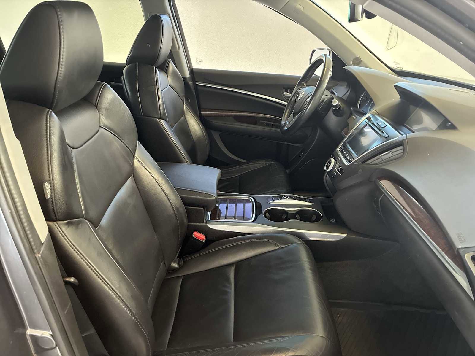 Used 2020 Acura MDX SH-AWD image 26