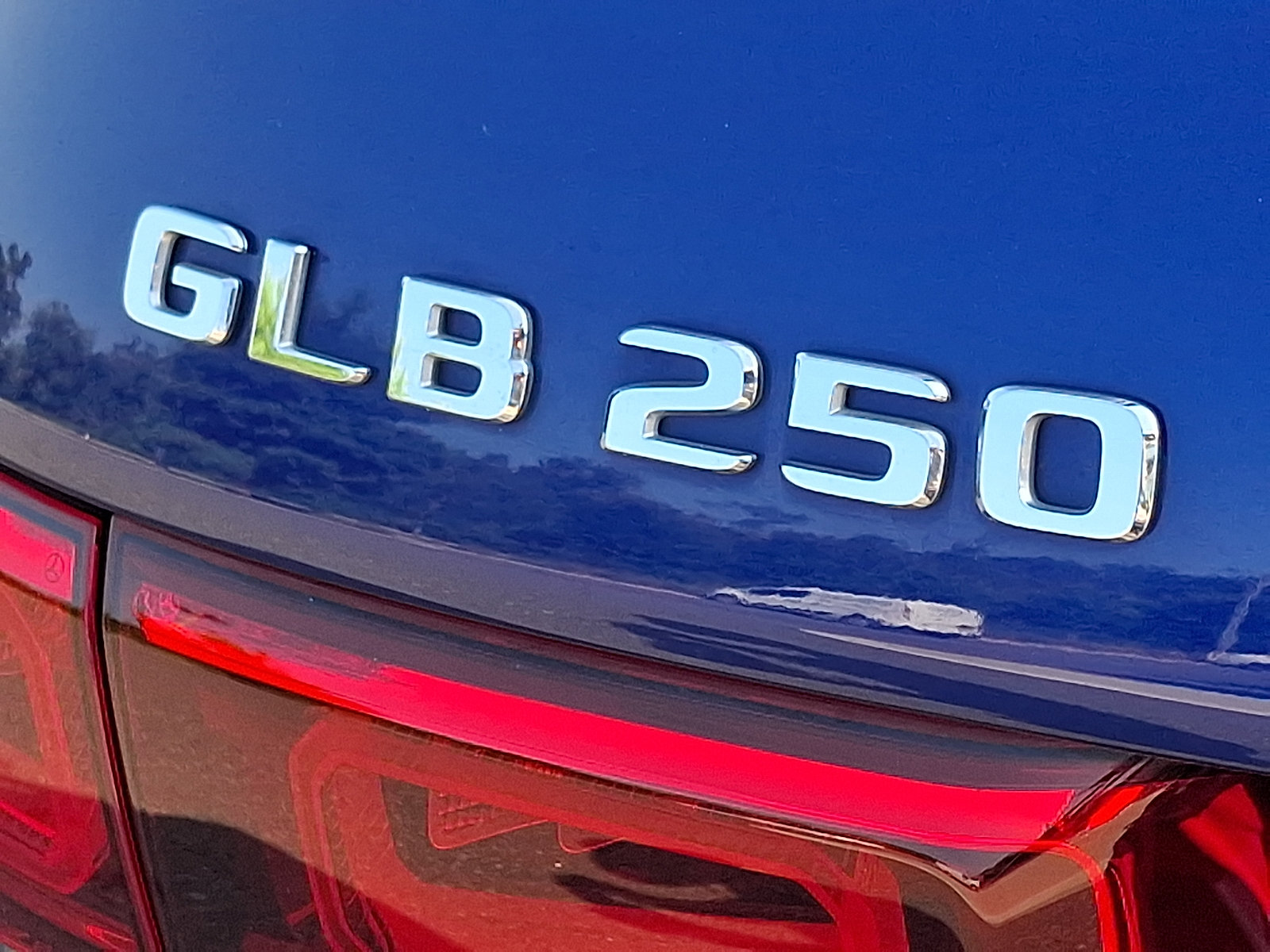 Used 2022 Mercedes-Benz GLB 250 4MATIC image 31