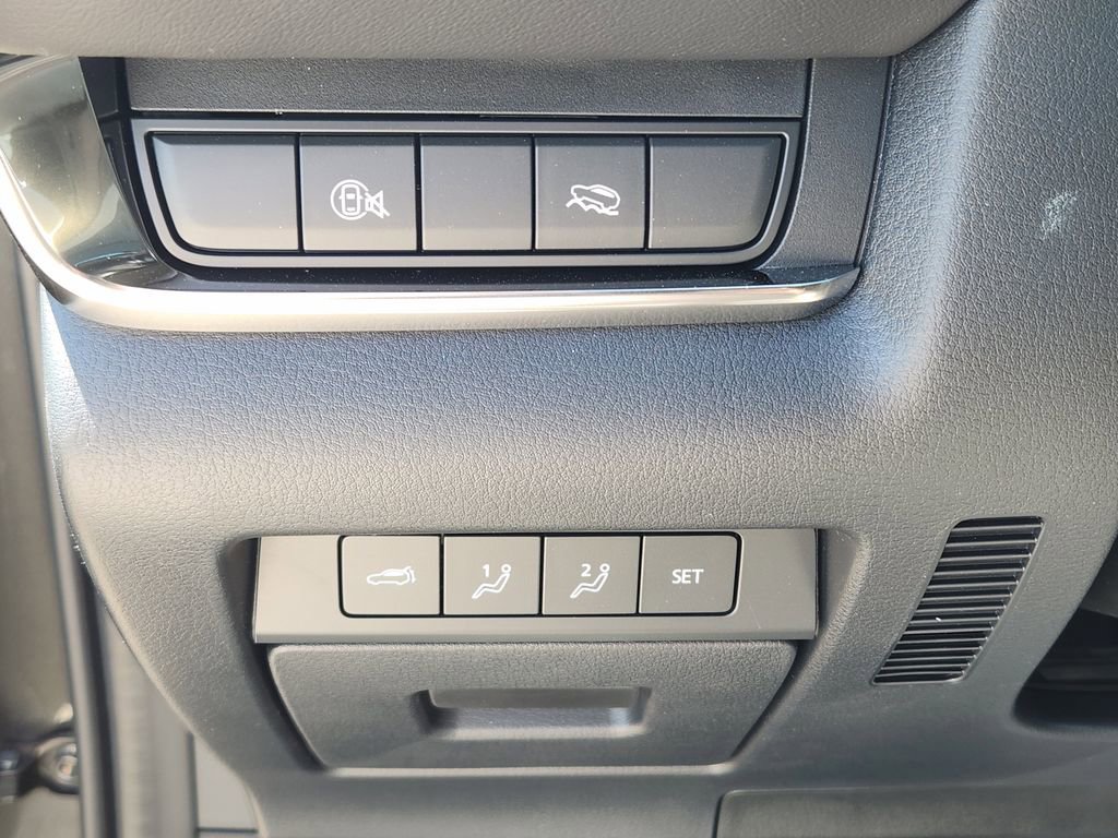 Used 2025 MAZDA CX-30 AWD 2.5 S w/ Premium Package image 18