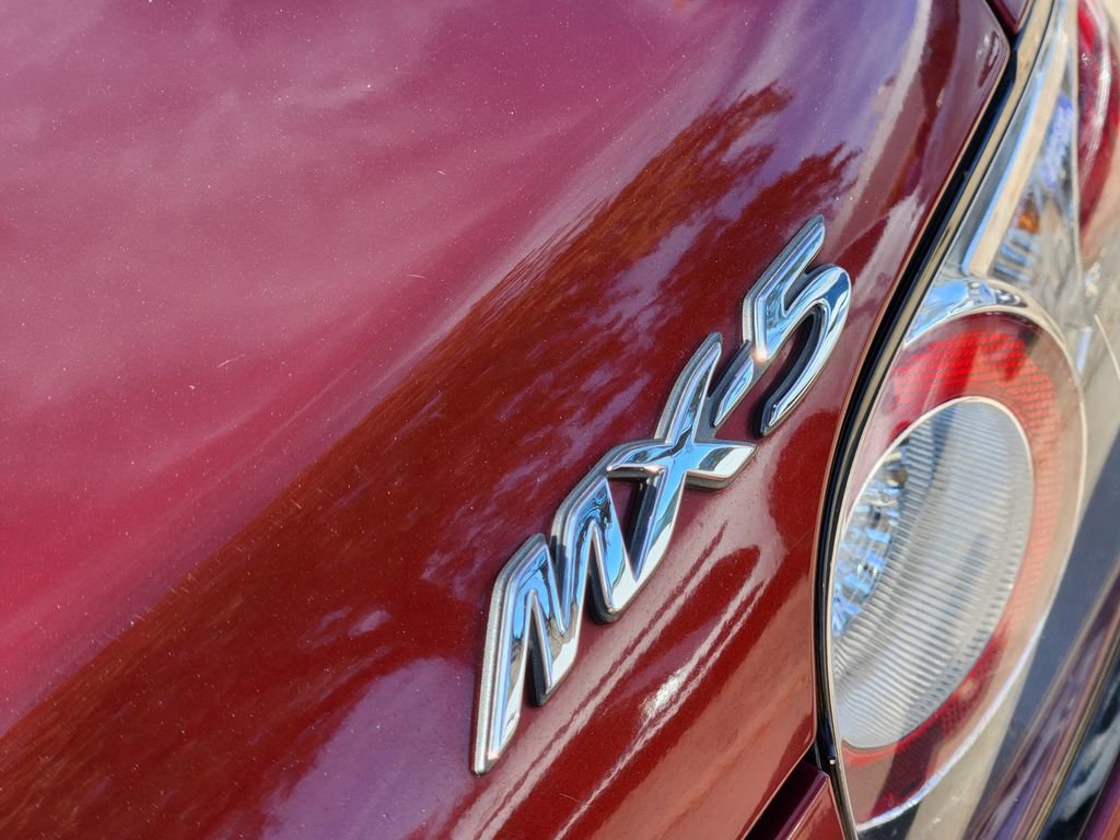 Used 2006 MAZDA MX-5 Miata Touring image 15