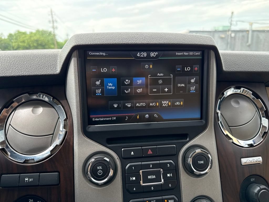Used 2016 Ford F250 Lariat w/ Lariat Ultimate Package AWD/4WD image 33