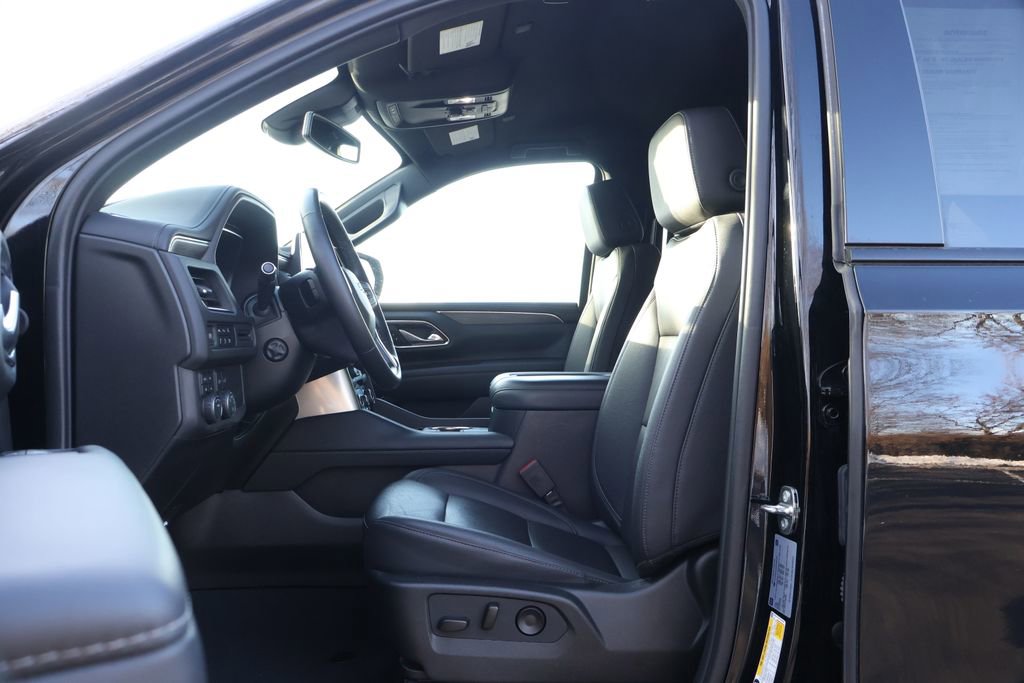 Certified 2023 Chevrolet Tahoe Z71 w/ Luxury Package image 32