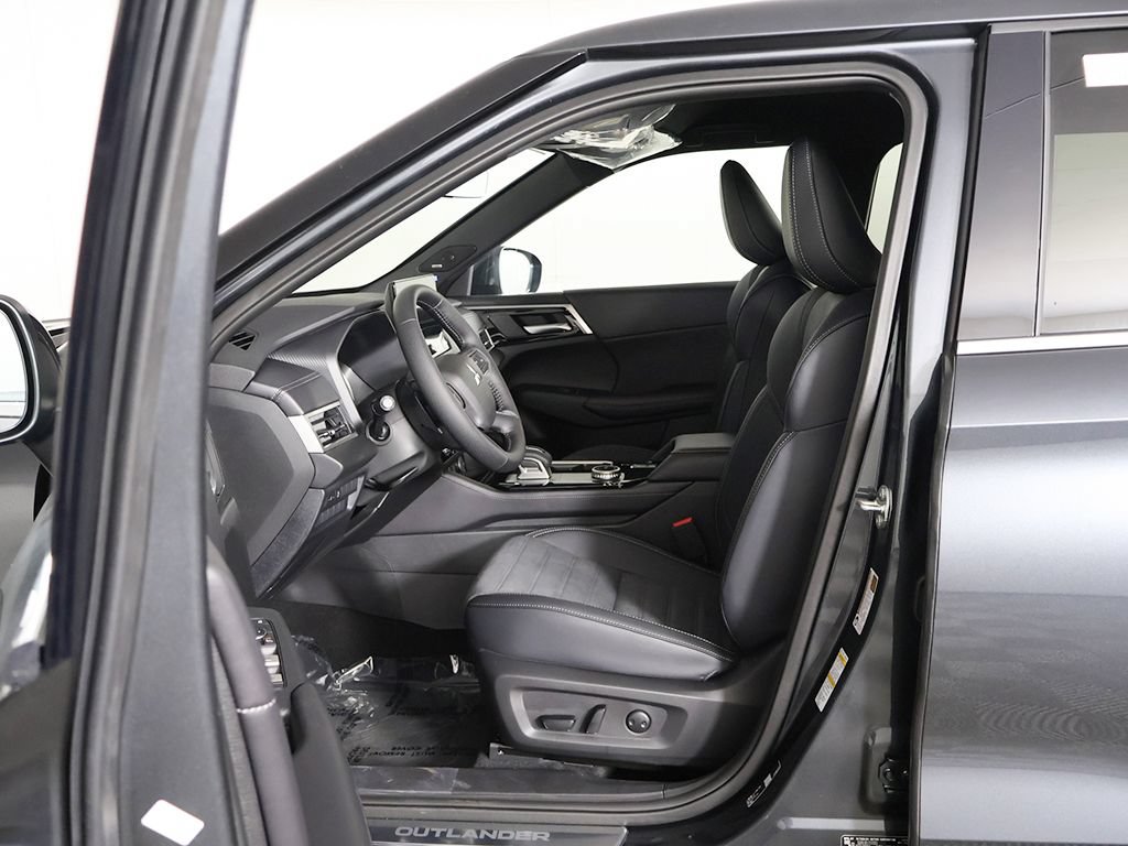 New 2026 Mitsubishi Outlander LE AWD/4WD image 27
