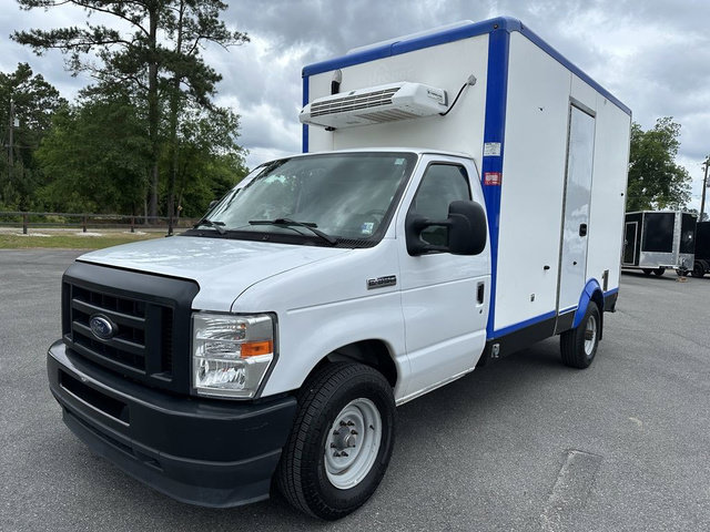 Used 2024 Ford E-350 and Econoline 350 Super Duty w/ Power Windows & Locks Group RWD image 1