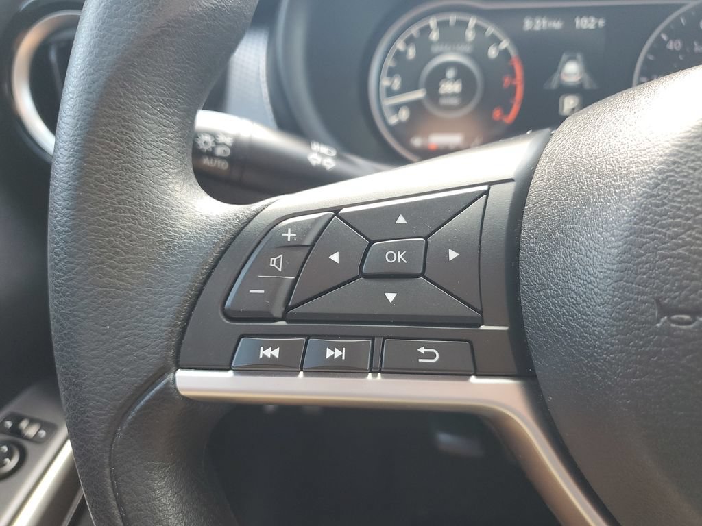 Used 2020 Nissan Kicks SV FWD image 19