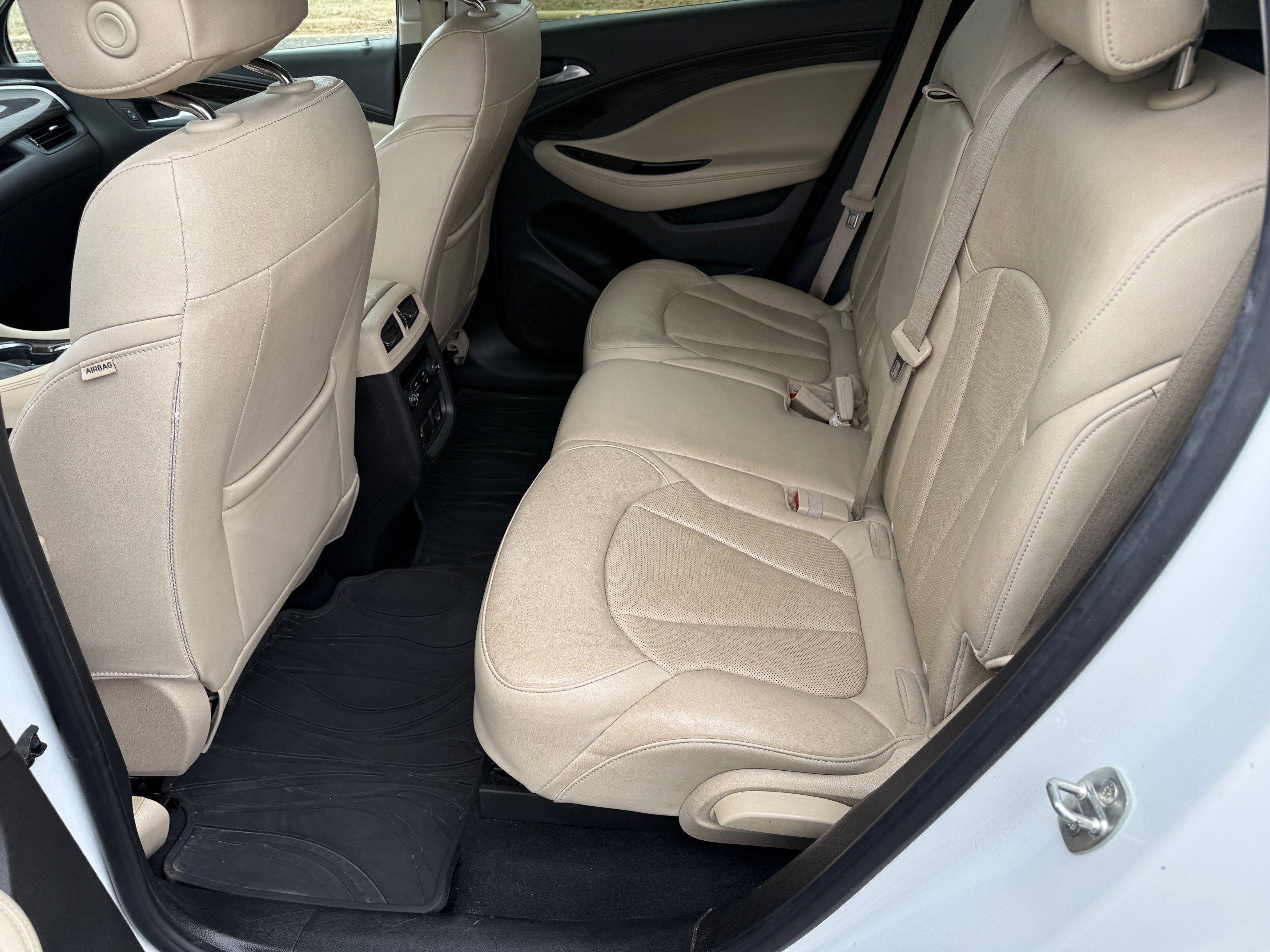 Used 2020 Buick Envision Essence image 10