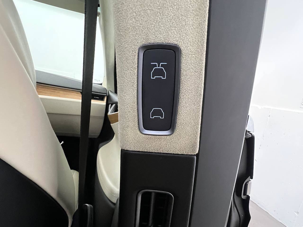 Used 2018 Tesla Model X 75D AWD/4WD image 29