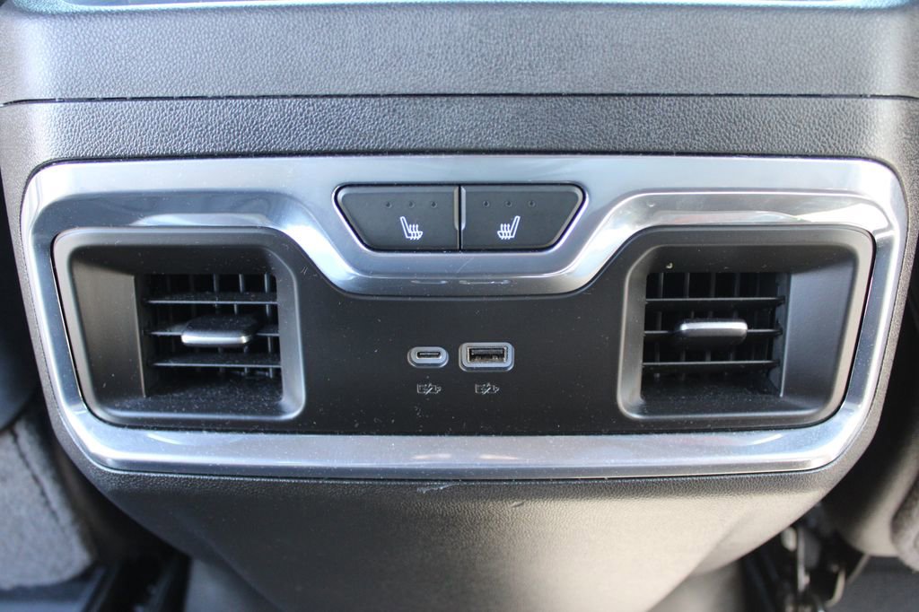 Used 2025 GMC Sierra 3500 Denali Ultimate image 15