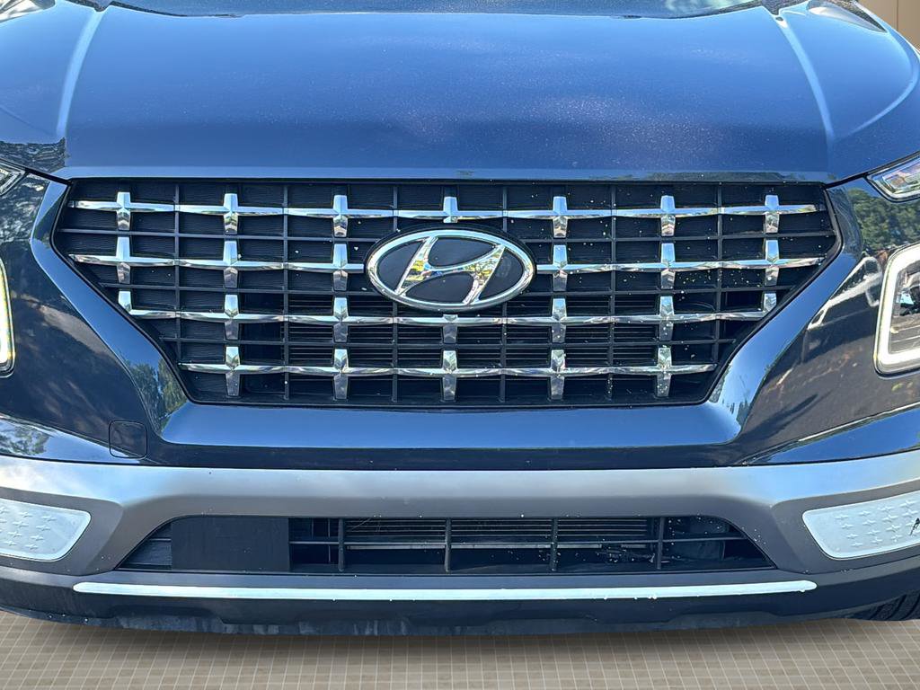 Certified 2023 Hyundai Venue Limited FWD image 9