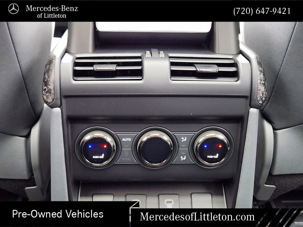 Used 2025 Land Rover Defender 110 AWD/4WD image 33