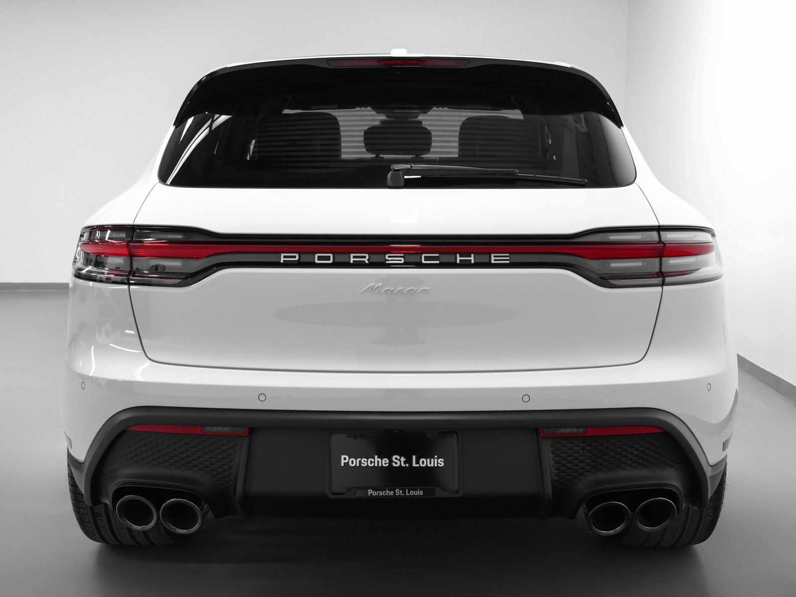 Certified 2026 Porsche Macan AWD/4WD image 11